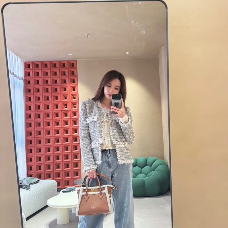 LV On my side小號 羊絨拼皮托特 芯片款26*21 全新閒置配件盒子塵袋-0