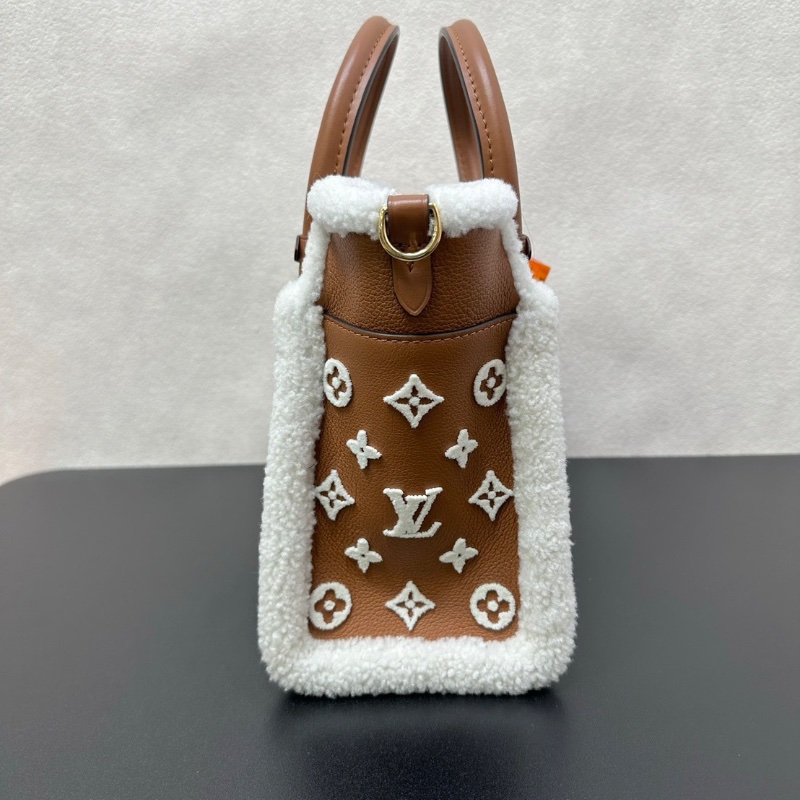 LV On my side小號 羊絨拼皮托特 芯片款26*21 全新閒置配件盒子塵袋-3