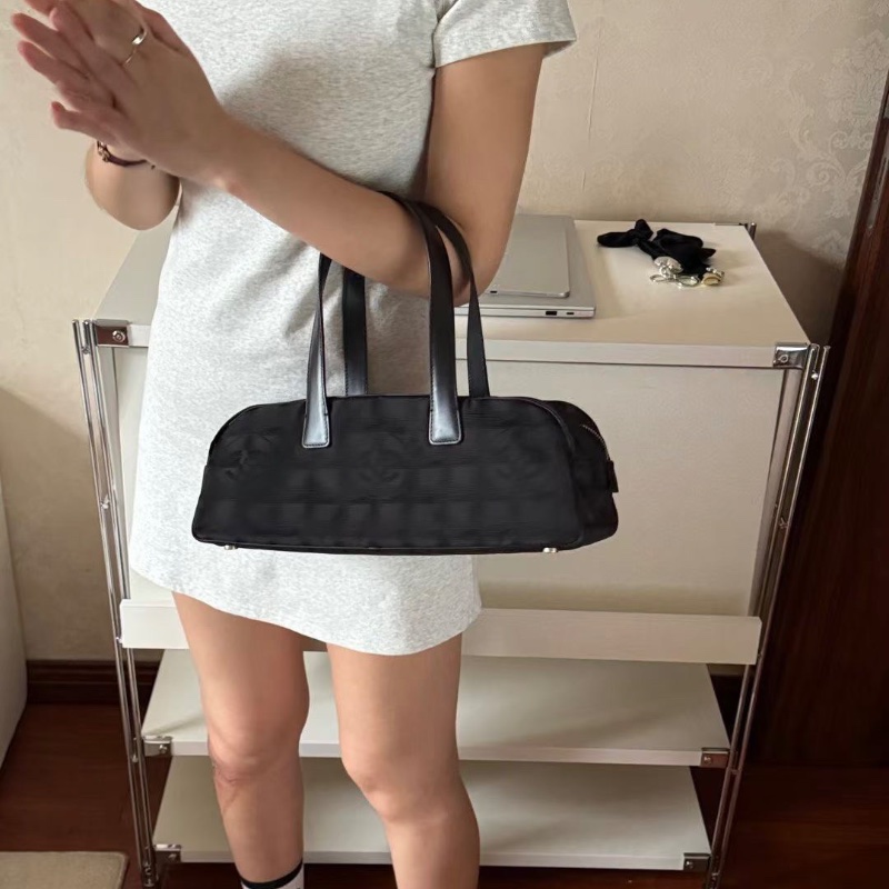 Chanel 中古冰格手提腋下包 34*11*11 98新配件塵袋-0