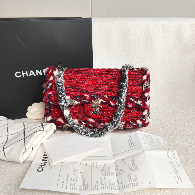 Chanel 毛呢貓咪徽章吊墜CF中號25*15*7 99新配件塵袋購證-1