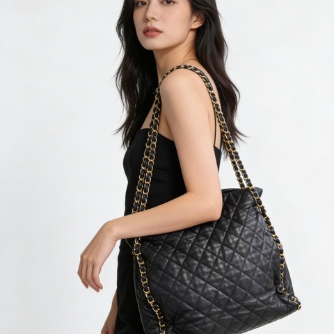 Chanel 黑金滾邊鏈條機場包36*30*12 98新配件塵袋保卡