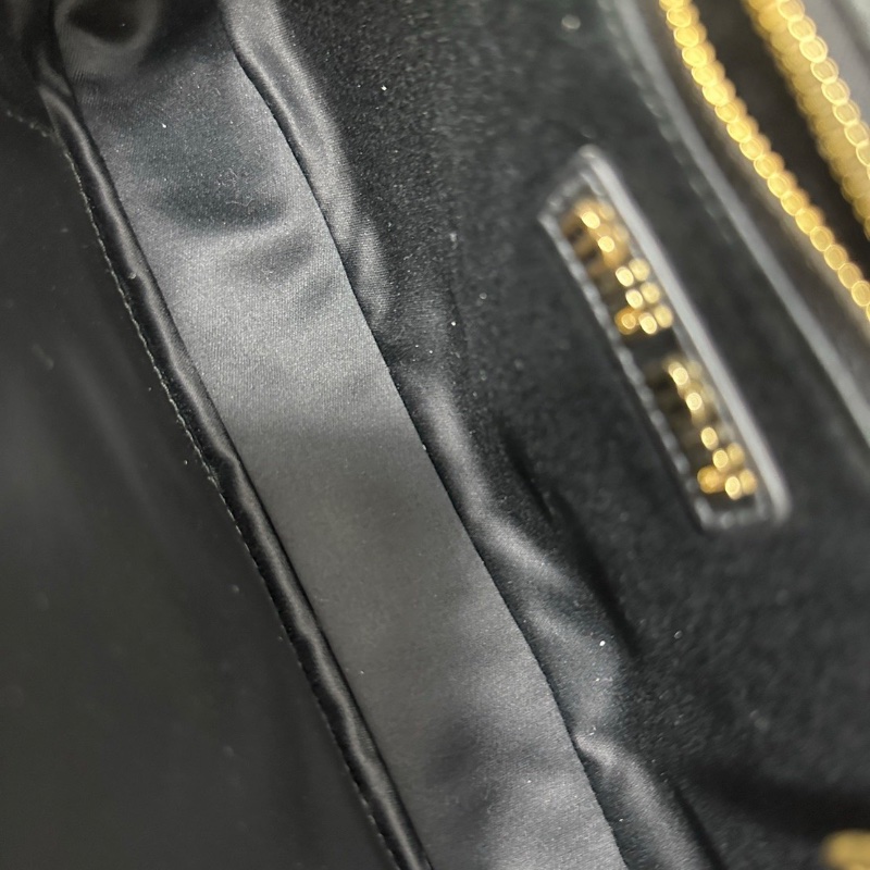 Miumiu City Calf 黑金肩背包99新配件塵袋-2