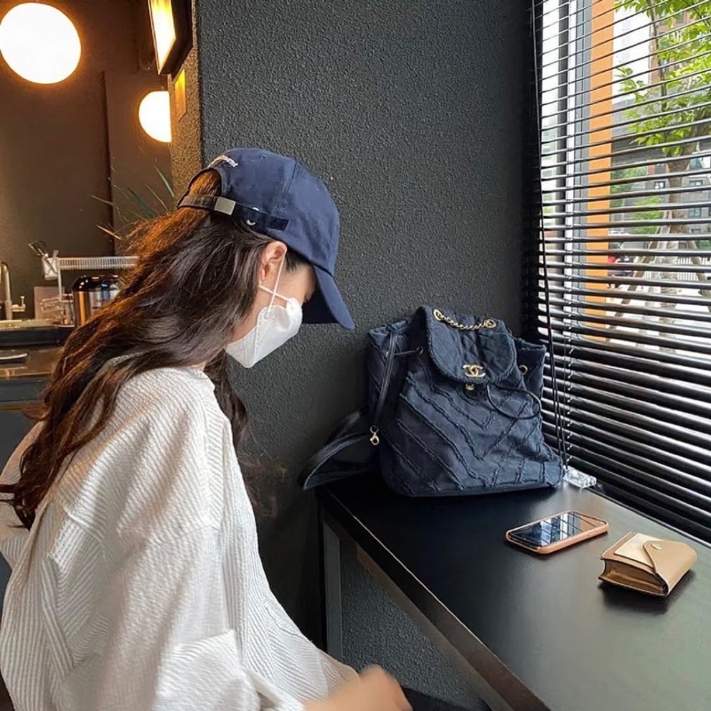 Chanel 古巴V紋流蘇牛仔後背包25*31*19 98新配件塵袋保卡-0