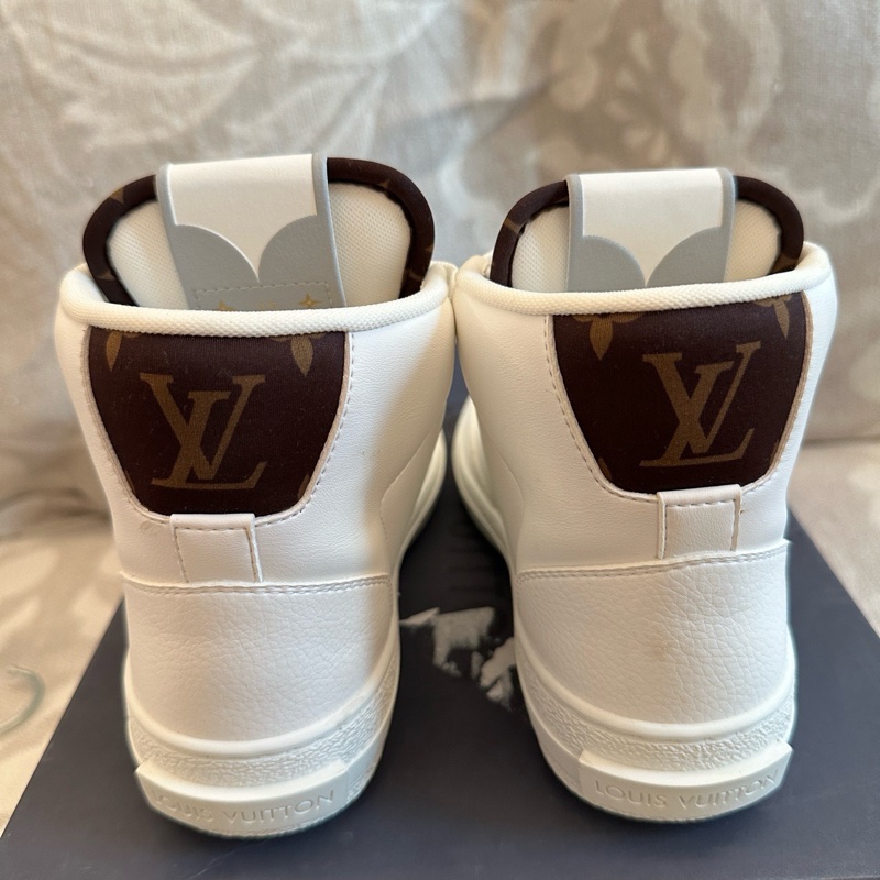 LV路易威登 Charlie圓頭系帶高幫板鞋 白色 35碼 99 新閒置未使用-4