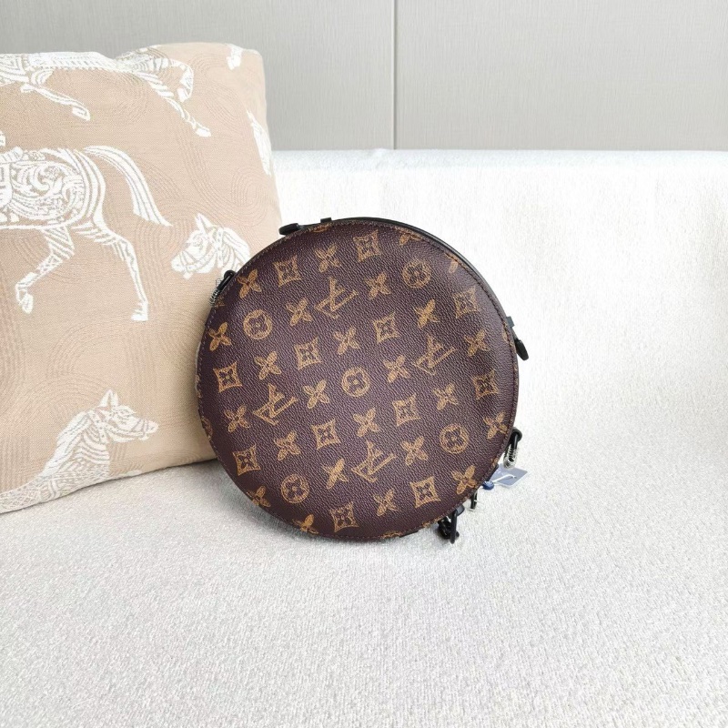 LV WheelBox老花車輪圓餅包 芯片款 23*23*9 99新配件塵袋-6