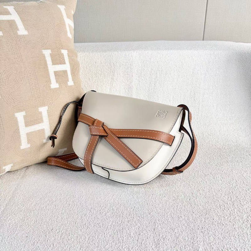 Loewe Gate馬鞍包中號 21*19*13 98新配件塵袋購證-3