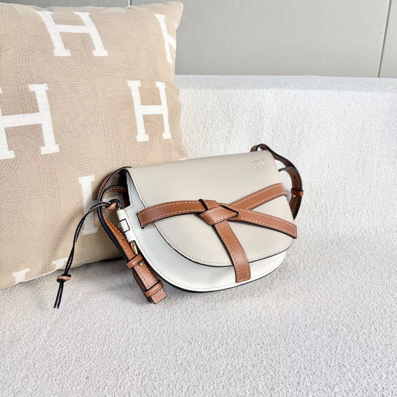 Loewe Gate馬鞍包中號 21*19*13 98新配件塵袋購證-4