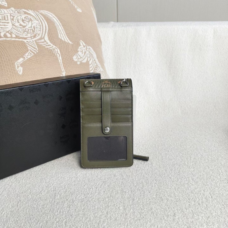 MCM 墨綠色visitors original 印花手機包17*14*3  99新配件盒子塵袋保卡-6