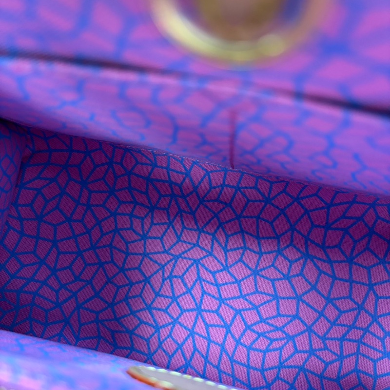 LV On the go小號 草間彌生 肩背斜背包芯片款 24.5*19  99新配件盒子塵袋-2