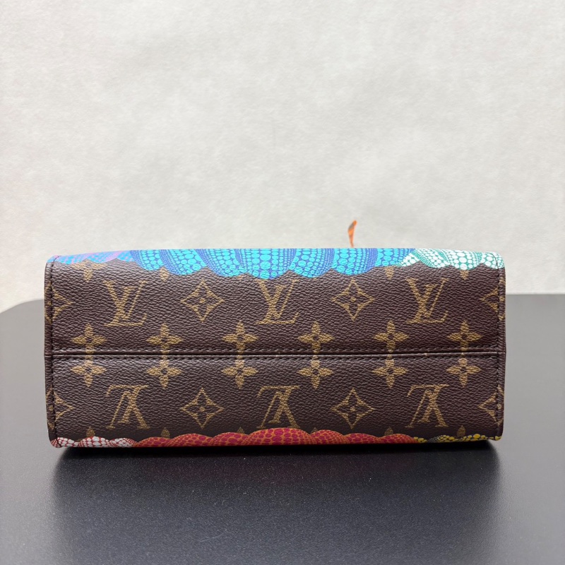 LV On the go小號 草間彌生 肩背斜背包芯片款 24.5*19  99新配件盒子塵袋-4