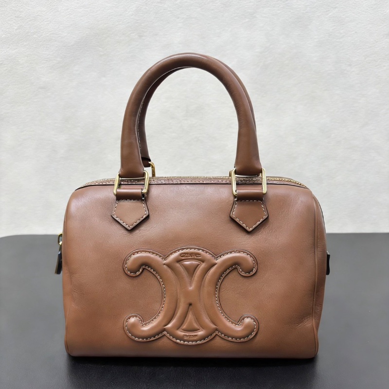 Celine 焦糖色凱旋門logo波士頓全皮枕頭包21*17  99新配件塵袋-1