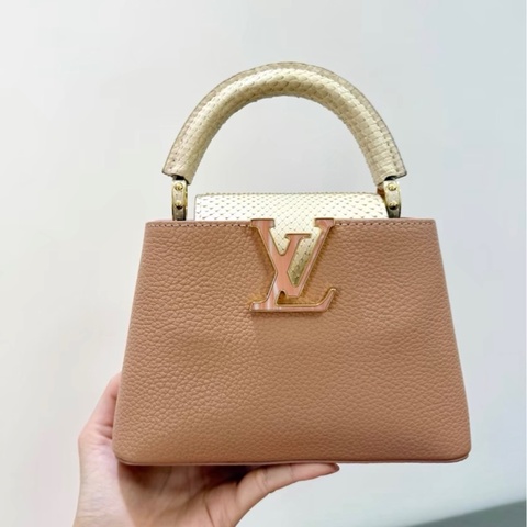 LV 路易威登 Capucines mini 粉色拼蛇皮手柄 芯片款 整體98新成色～