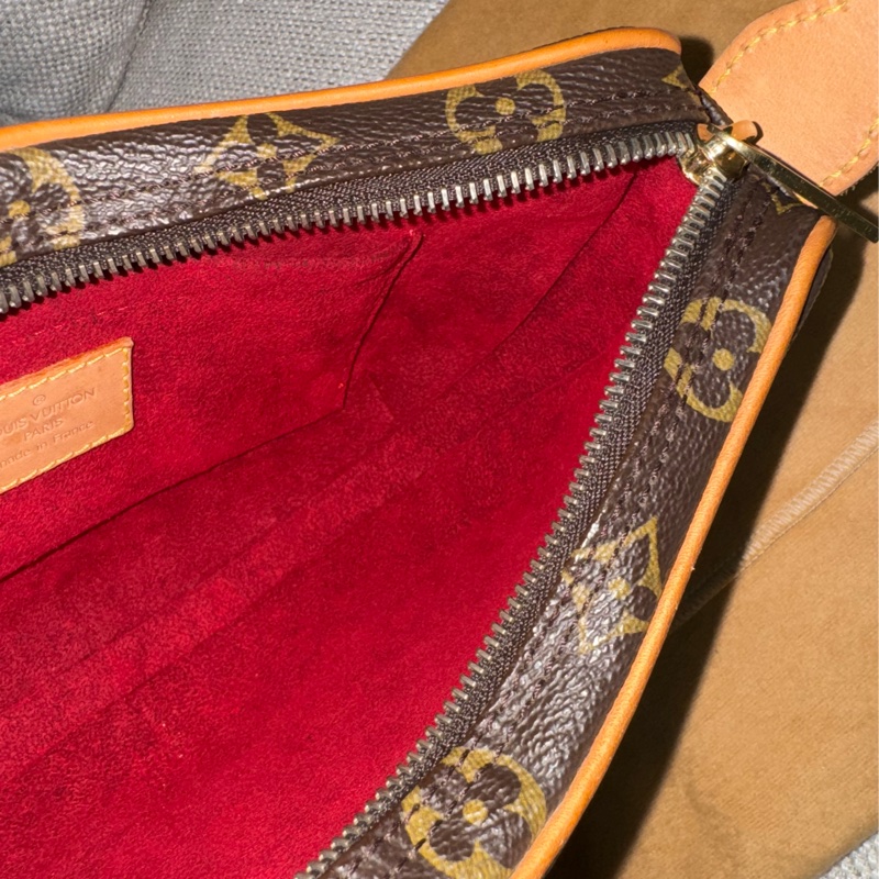 LV Croissant small 中古可頌包小號🥐漂亮好包況🧡豌豆包/月亮包/月牙包/LV老花肩背包/LV腋下包-32