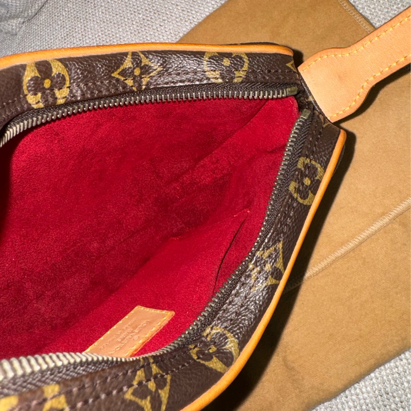 LV Croissant small 中古可頌包小號🥐漂亮好包況🧡豌豆包/月亮包/月牙包/LV老花肩背包/LV腋下包-33