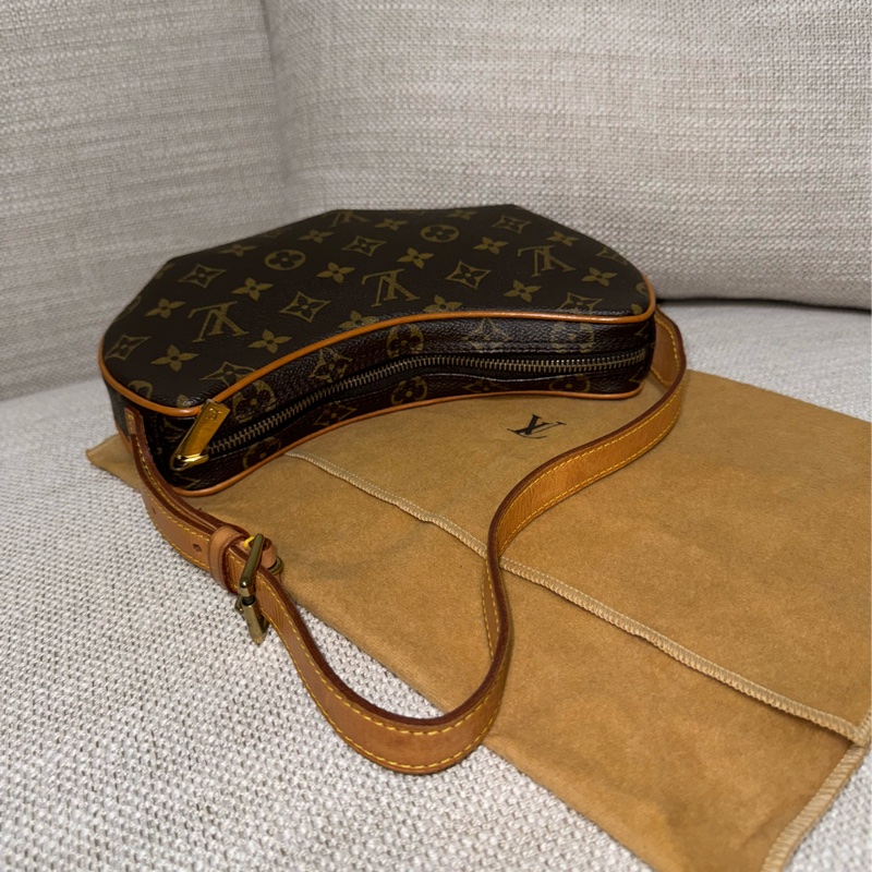 LV Croissant small 中古可頌包小號🥐漂亮好包況🧡豌豆包/月亮包/月牙包/LV老花肩背包/LV腋下包-40