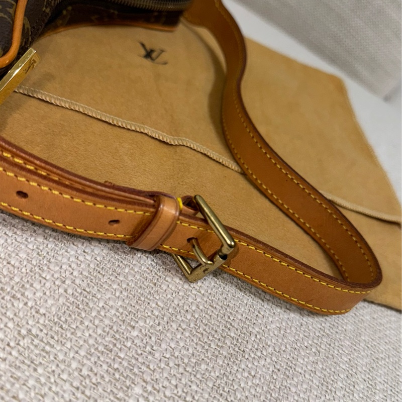 LV Croissant small 中古可頌包小號🥐漂亮好包況🧡豌豆包/月亮包/月牙包/LV老花肩背包/LV腋下包-44