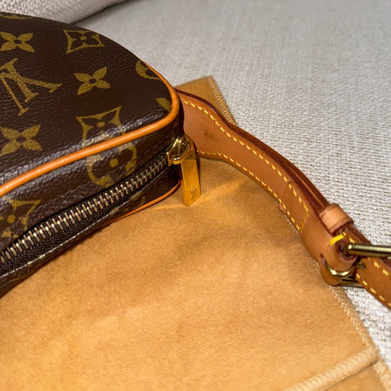 LV Croissant small 中古可頌包小號🥐漂亮好包況🧡豌豆包/月亮包/月牙包/LV老花肩背包/LV腋下包-47