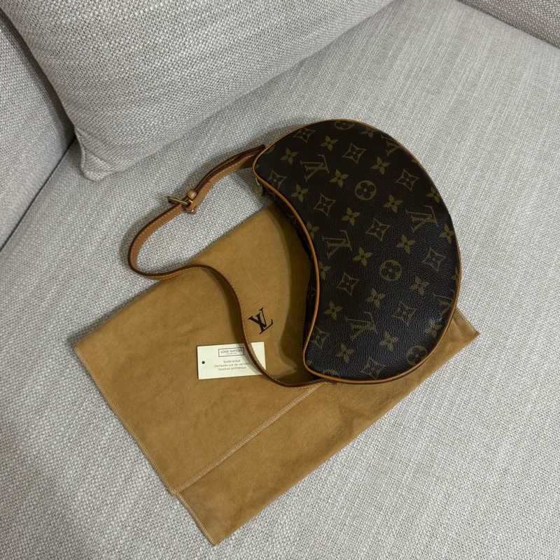 LV Croissant small 中古可頌包小號🥐漂亮好包況🧡豌豆包/月亮包/月牙包/LV老花肩背包/LV腋下包-74