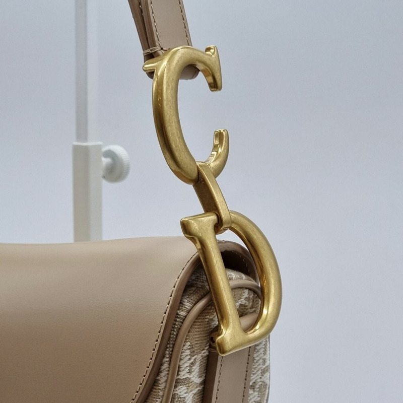 【包稅】DIOR 全新未使用馬鞍斜紋提花皮革肩背包 米色 DIB101312-2