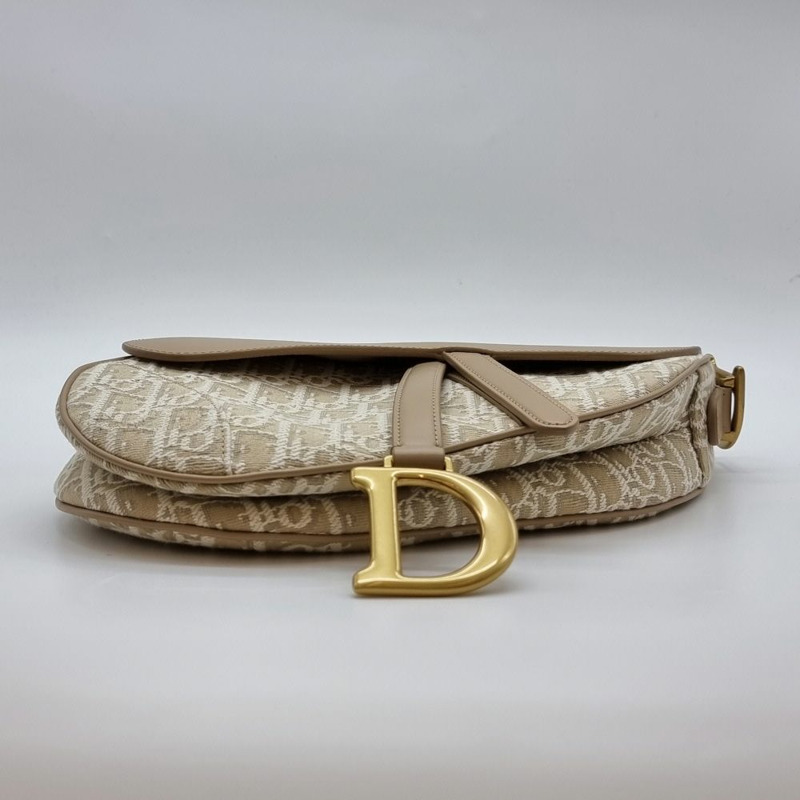 【包稅】DIOR 全新未使用馬鞍斜紋提花皮革肩背包 米色 DIB101312-4