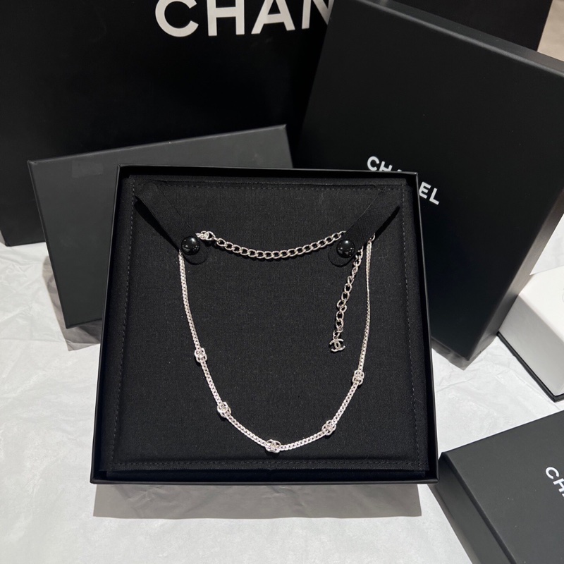 【全新有盒✨全網最低價】Chanel 25 銀色五花雙C蛇骨鏈條choker項鍊-1
