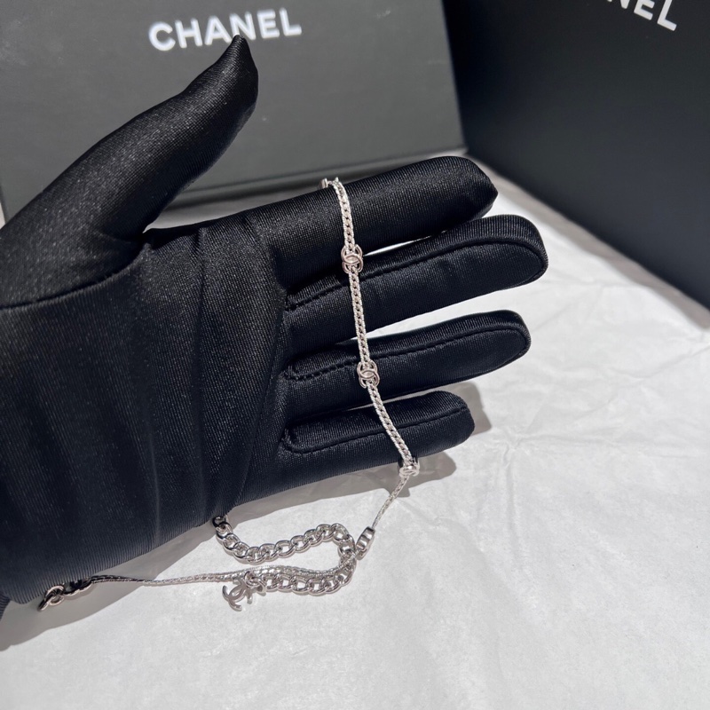 【全新有盒✨全網最低價】Chanel 25 銀色五花雙C蛇骨鏈條choker項鍊-3