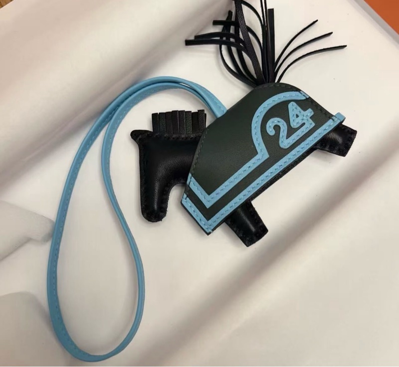 (好馬難求）新款 Hermes Rodeo Robeo 24 PM charm-4