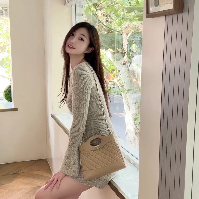 99閒置新 有票❤️Chanel香奈兒 31bag mini奶茶色-8