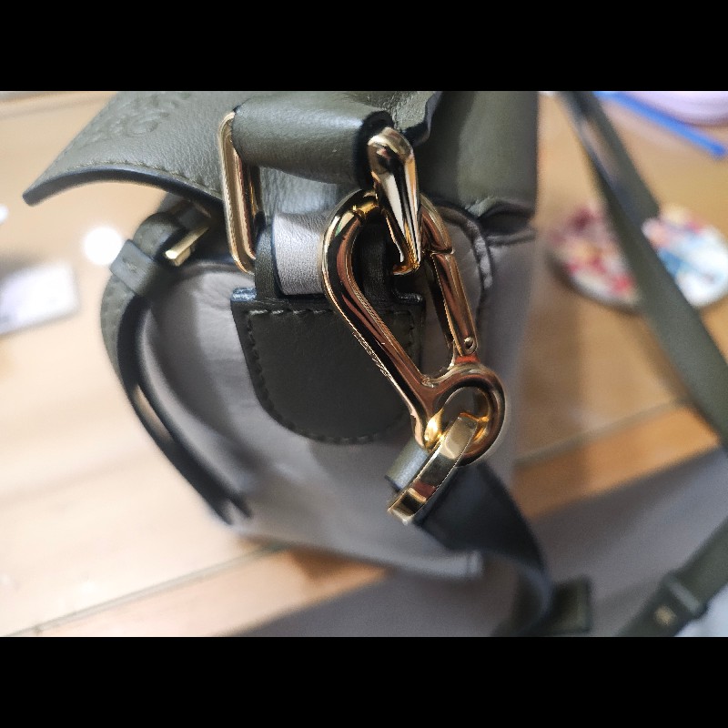 Loewe Puzzle Small 秋綠/淡燕麥-11