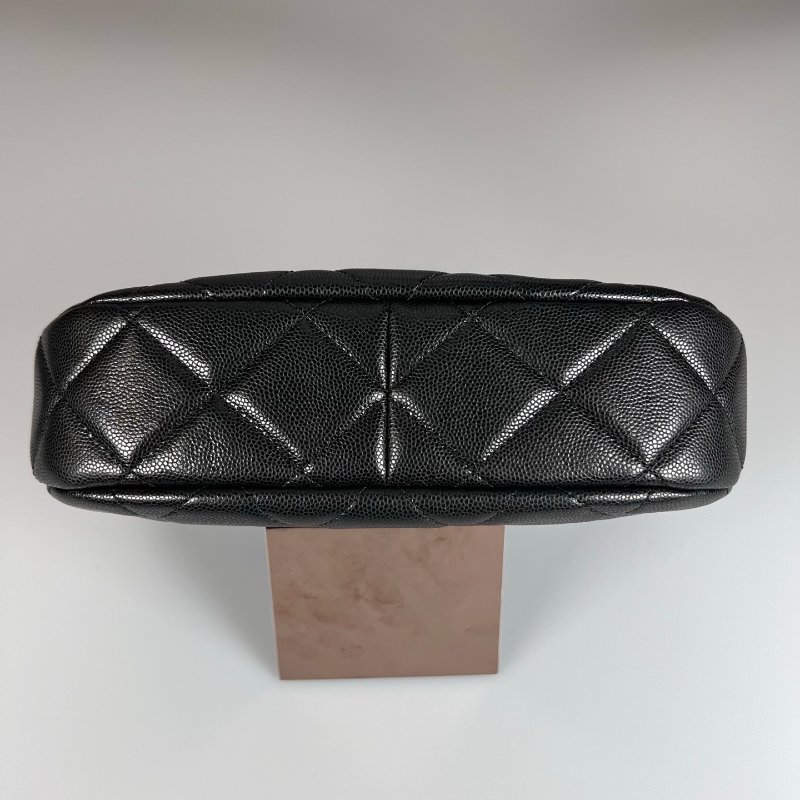 全新品 CHANEL AS4612 黑荔枝金釦單肩HOBO包-4