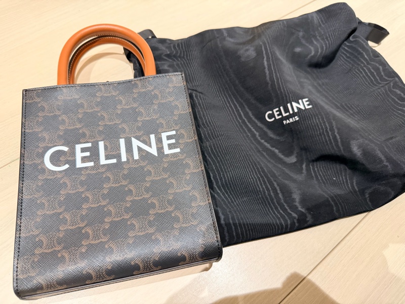 CELINE老花白色字母印花logo直式迷你琴譜包CABAS-6