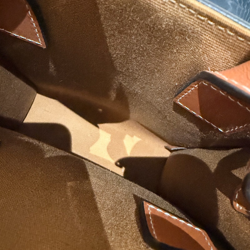 CELINE老花白色字母印花logo直式迷你琴譜包CABAS-9