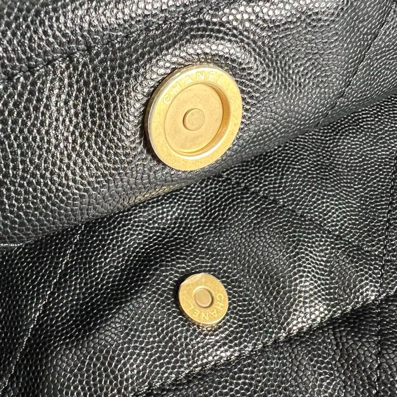 全新品 CHANEL AS3261 黑亮面荔枝皮黑扣金鍊 22BAG 中號-8