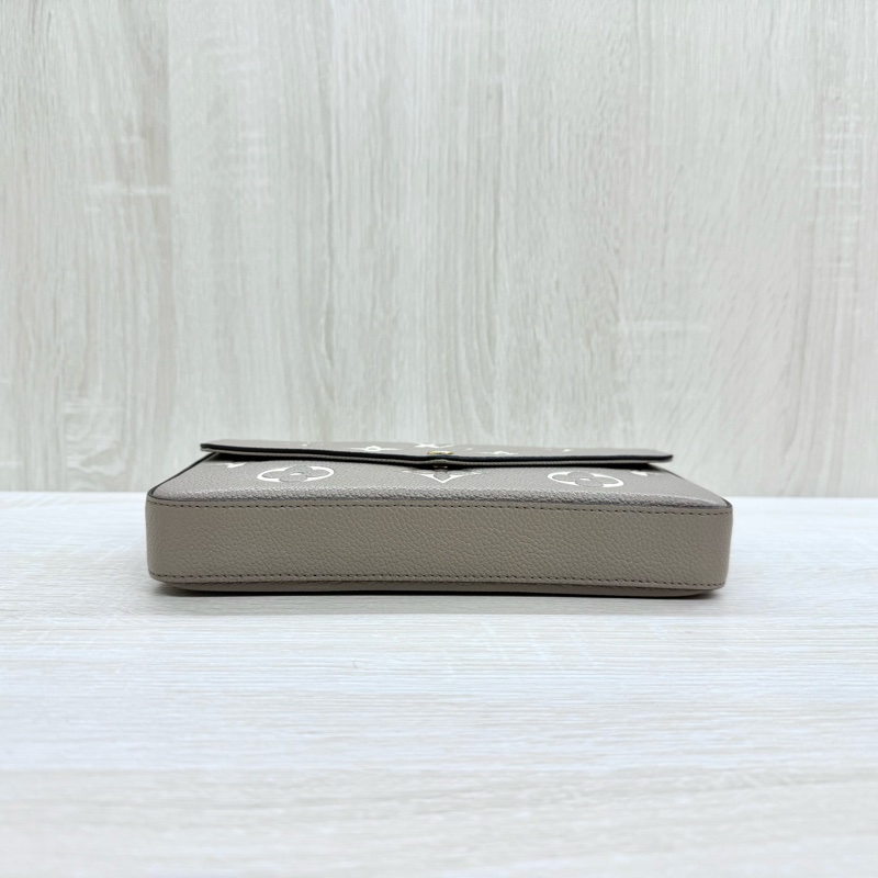 LV斑鳩灰牛皮金釦信封式下蓋三合一鏈包M69977-5