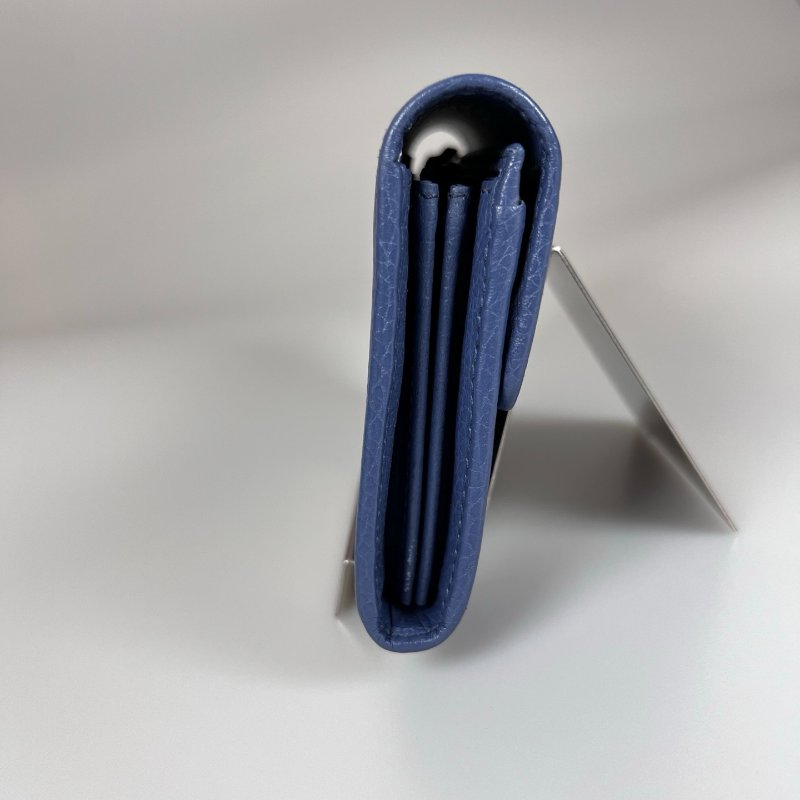 GUCCI 615524 藍色鐵牌掀蓋長夾-2