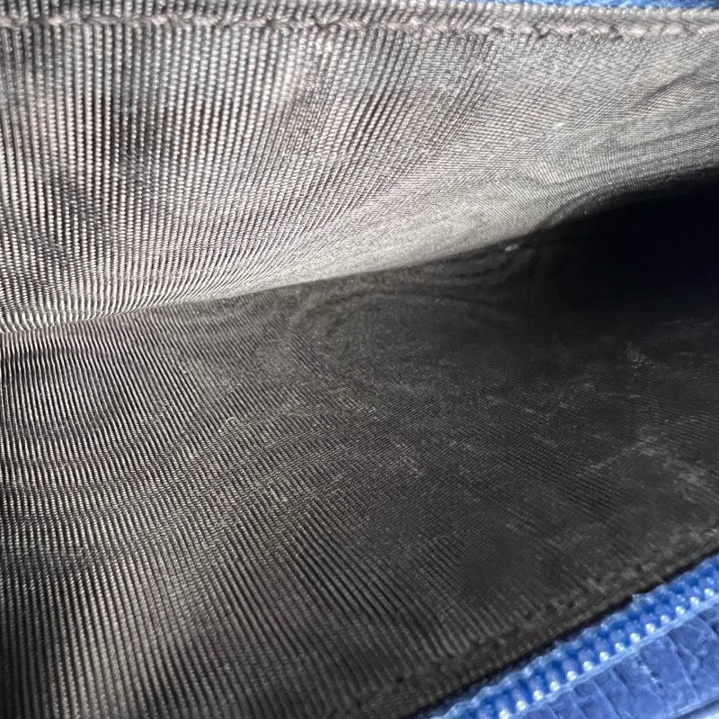 GUCCI 615524 藍色鐵牌掀蓋長夾-10