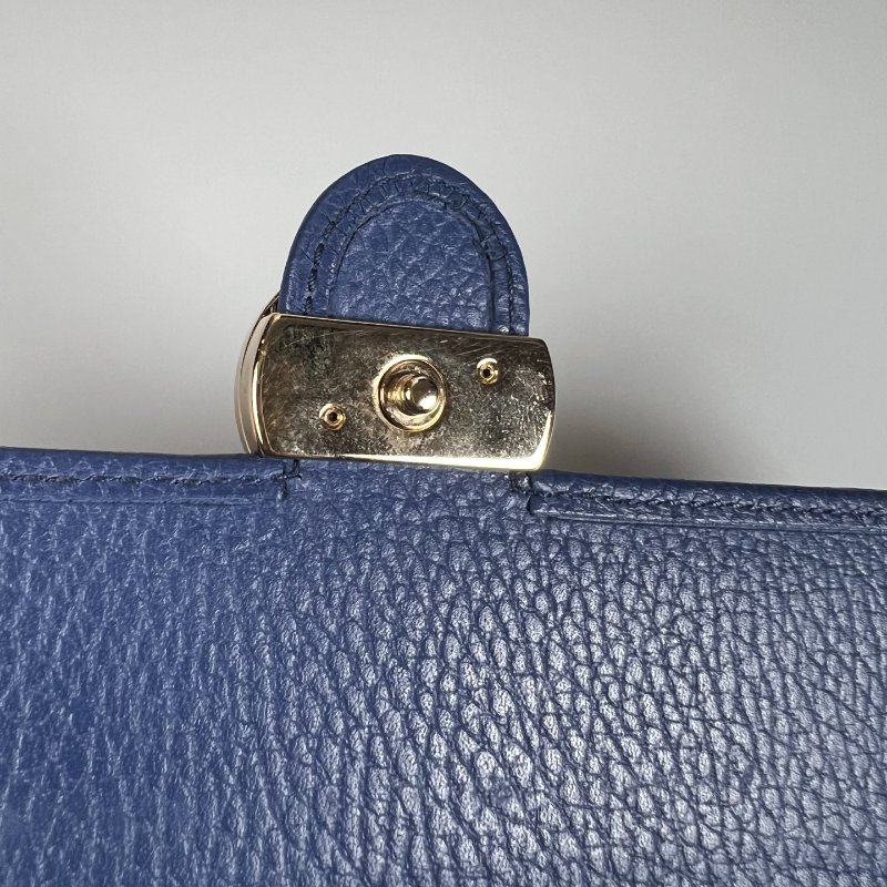 GUCCI 615524 藍色鐵牌掀蓋長夾-12