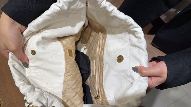 Chanel 22Bag白色大號-7