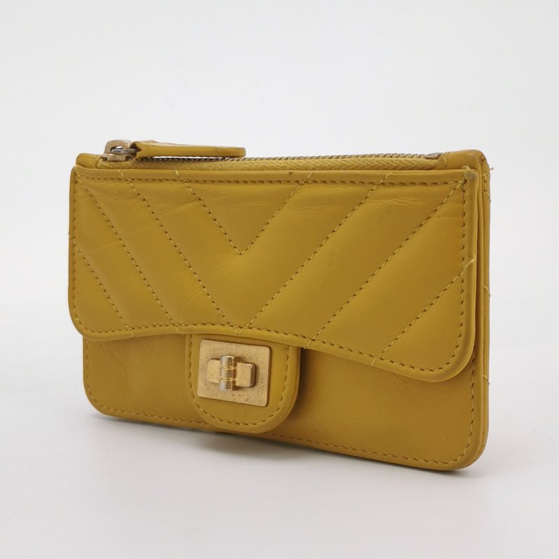 Chanel 2.55Bag油蠟皮純色V紋矩形旋扣卡包-1