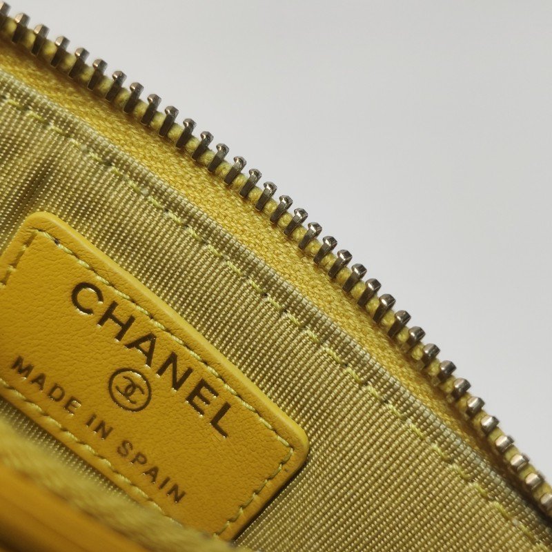 Chanel 2.55Bag油蠟皮純色V紋矩形旋扣卡包-7