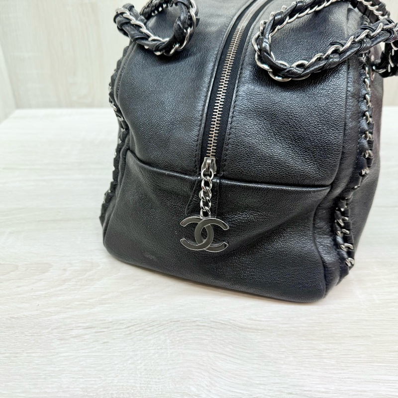 Chanel黑牛皮vintage 保齡球皮穿鏈包-7