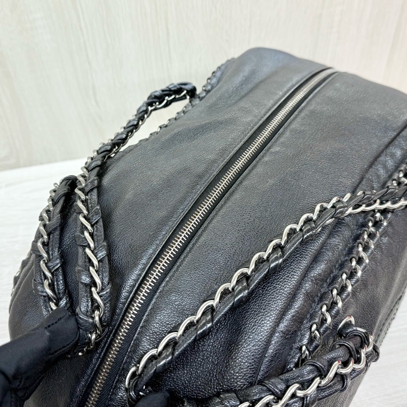 Chanel黑牛皮vintage 保齡球皮穿鏈包-11