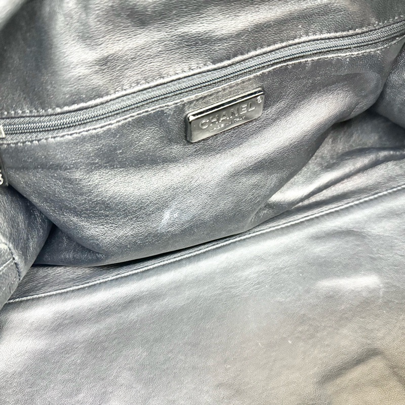 Chanel黑牛皮vintage 保齡球皮穿鏈包-19