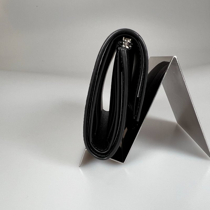 LOEWE 黑粒面小牛皮小型直式錢包-3