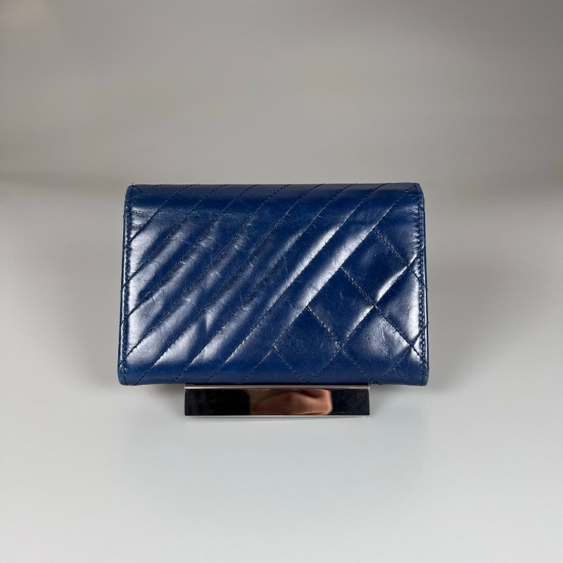 CHANEL 菱格紋拚山型紋翻蓋中夾 藍色銀扣 20開-1