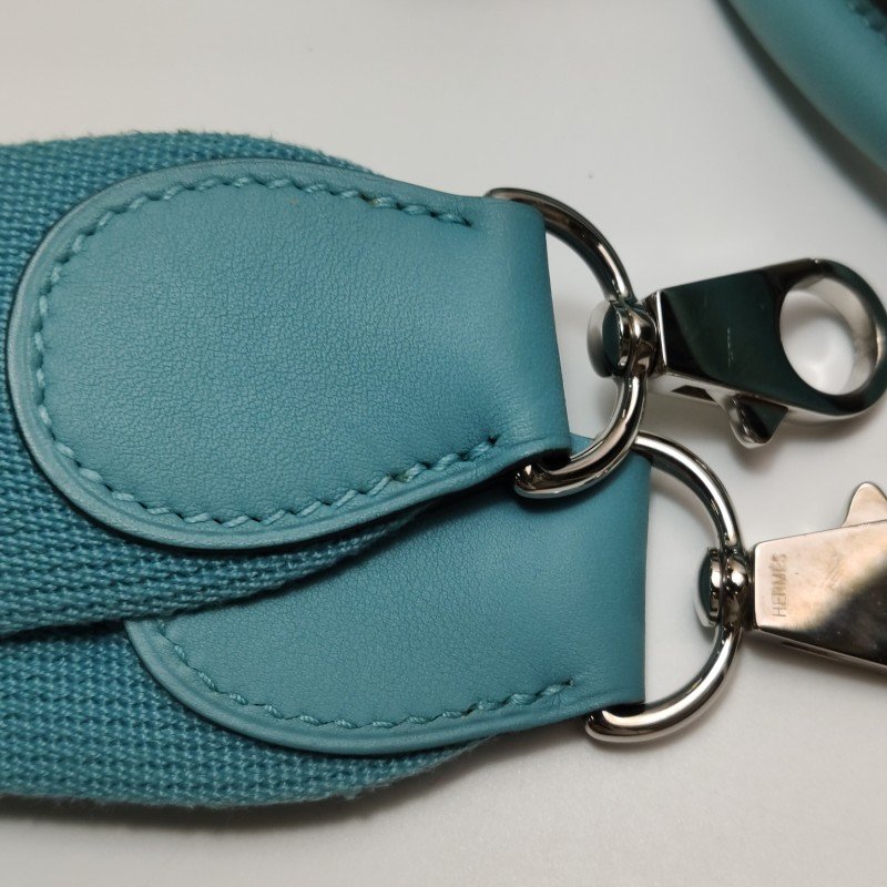 Hermes Toolbox26寬肩帶旋扣牛奶盒單肩包Swift牛皮銀扣75牛仔藍T刻-11