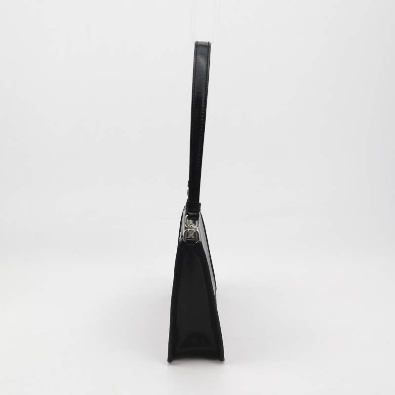 Prada牛皮純色三角徽標單肩包-2