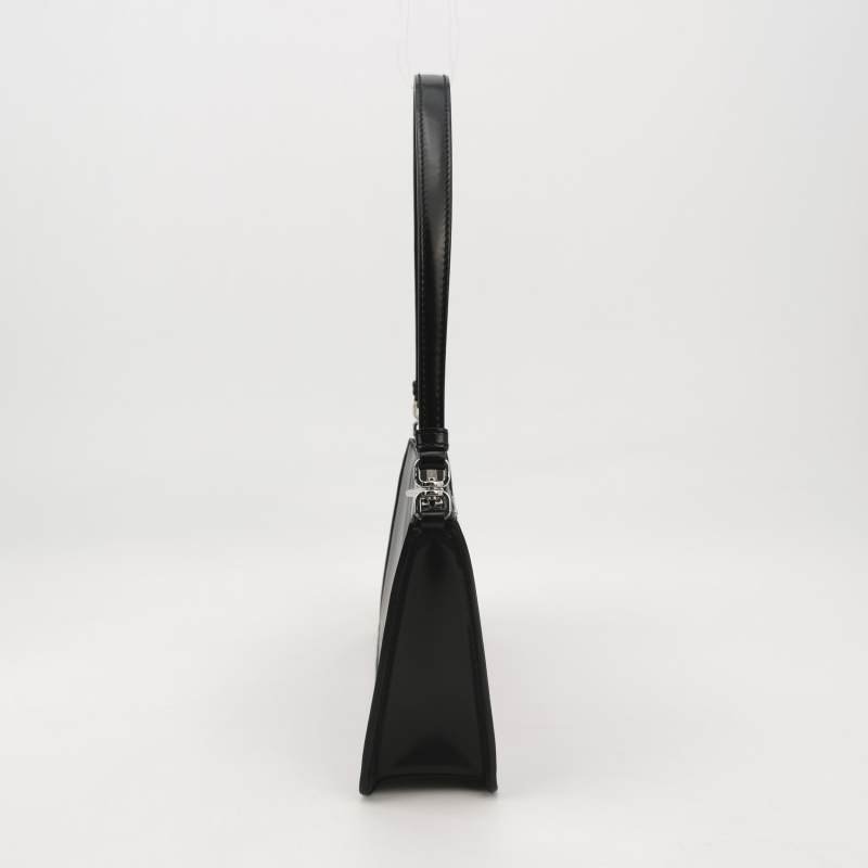 Prada牛皮純色三角徽標單肩包-3