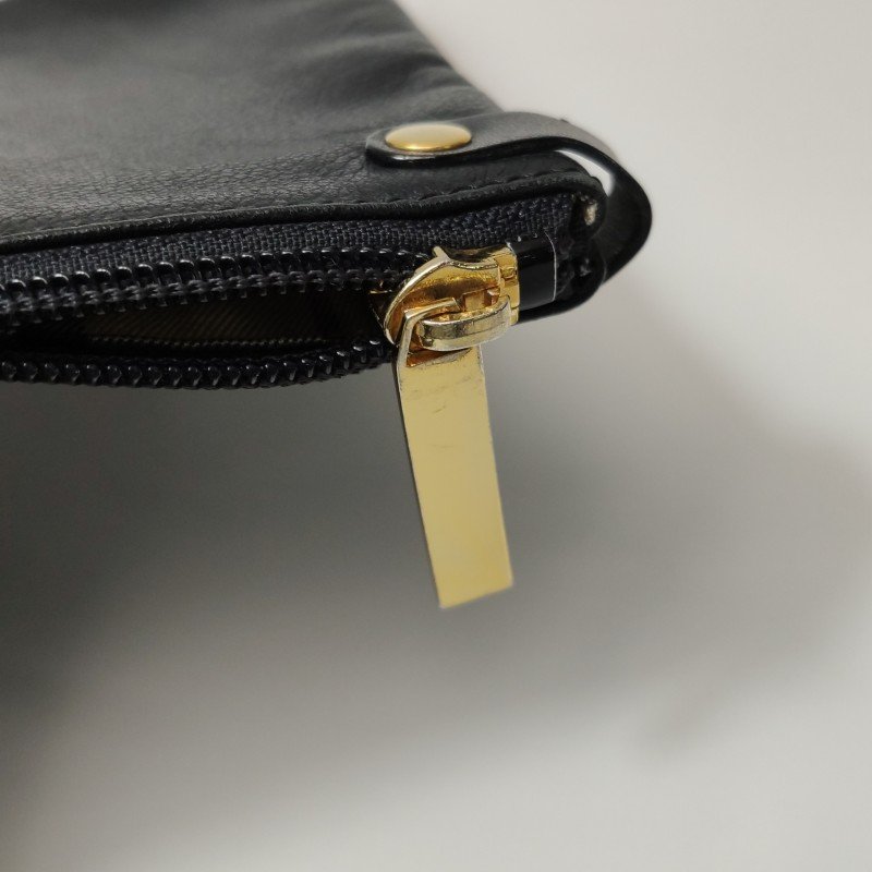 Burberry牛皮純色字母Logo子母包單肩包-12