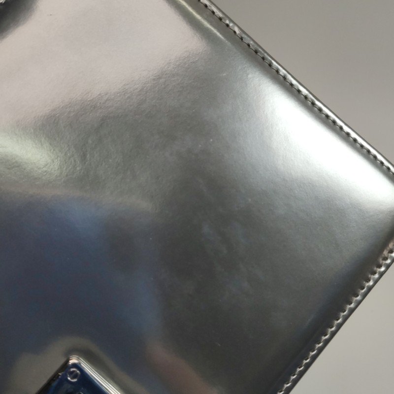 Dior Diorama盾牌包中號牛皮純色藤格紋盾形紋章搭扣單肩包-11